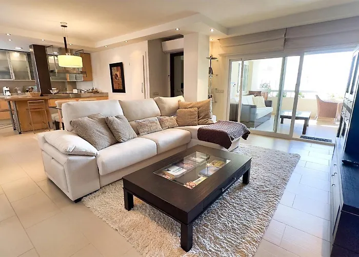 Magnificent One Bedroom Apartment In Marbella Center